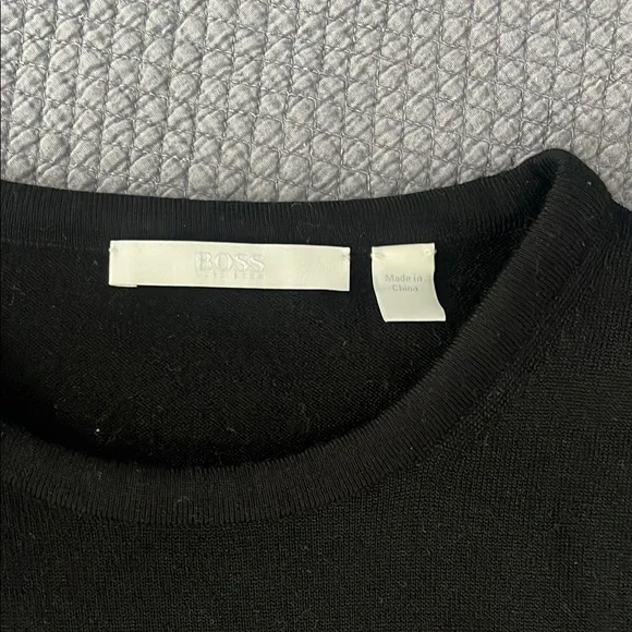 BOSS 100% virgin wool Knit long sleeved Medium - Picture 5 of 7